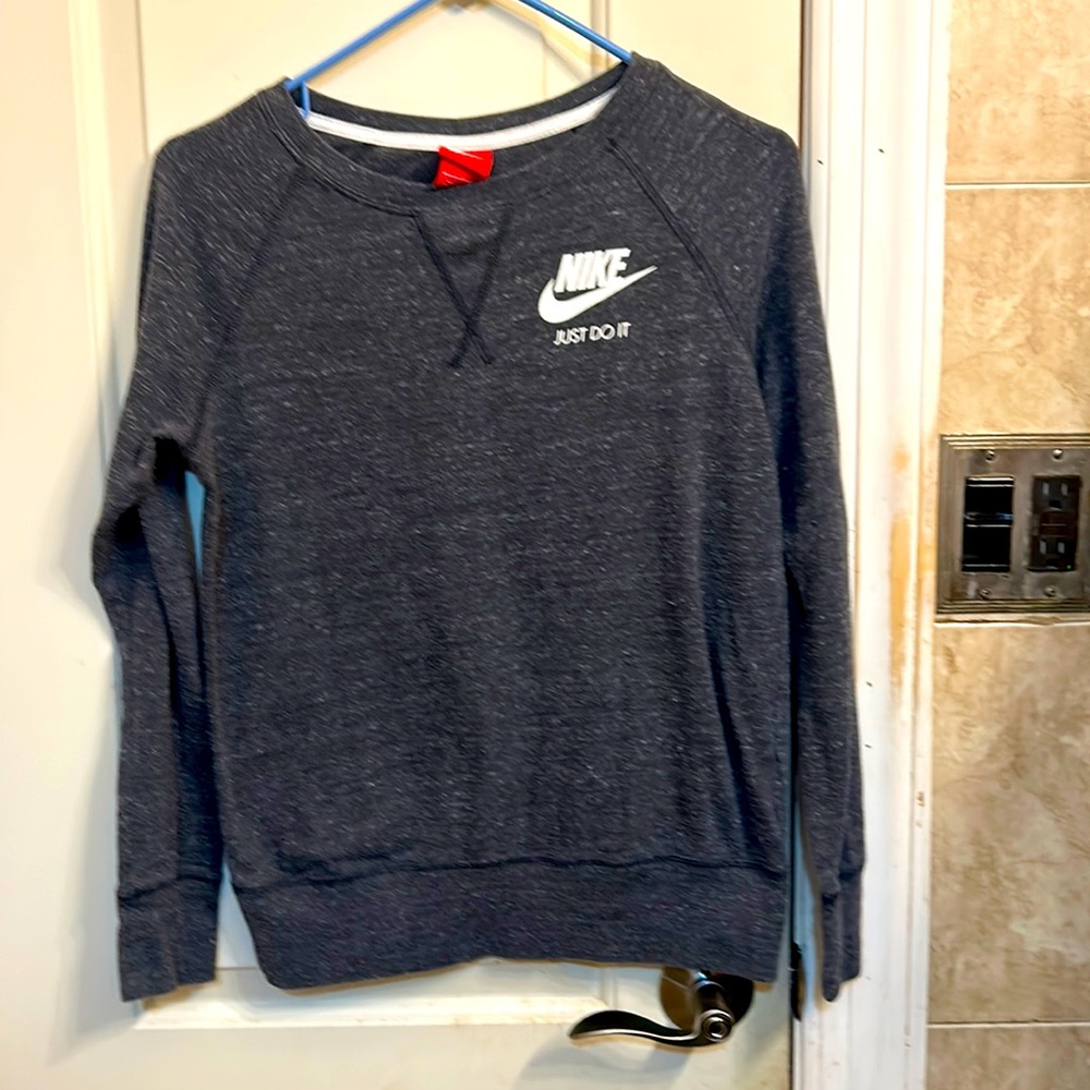 Women’s size small Nike lightweight grey sweatshirt